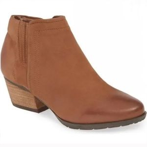 [NWT] Blondo Valli 2.0 Waterproof Bootie in Cognac